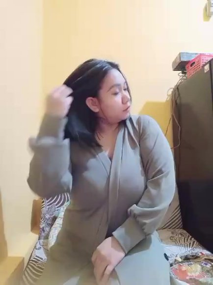 Tante Indrihoy Tobrud 1