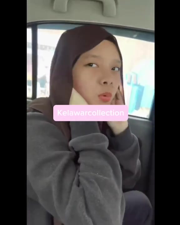 pramuka main di mobil