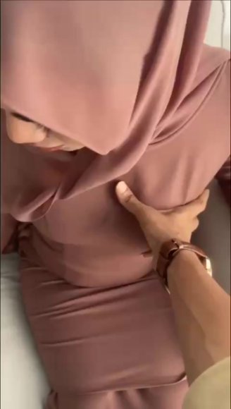 JILBOOB NUNGGING ENAK