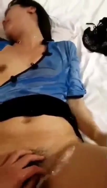 Cewenya squirt brutal sampe gemeter