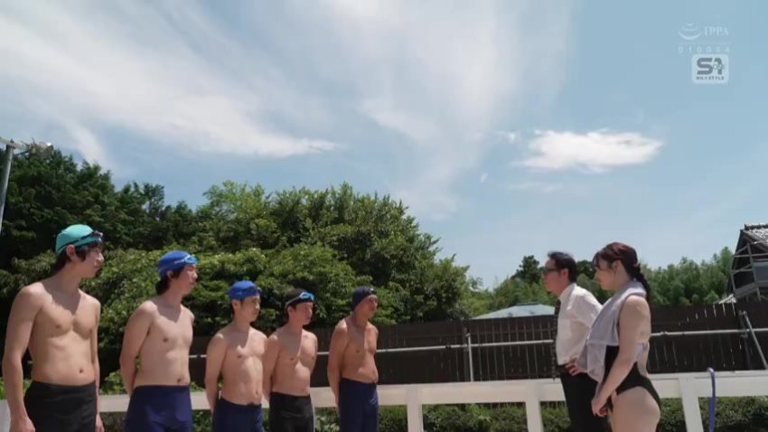 Ren gojo - jadi pelatih renang malah kena gangbang