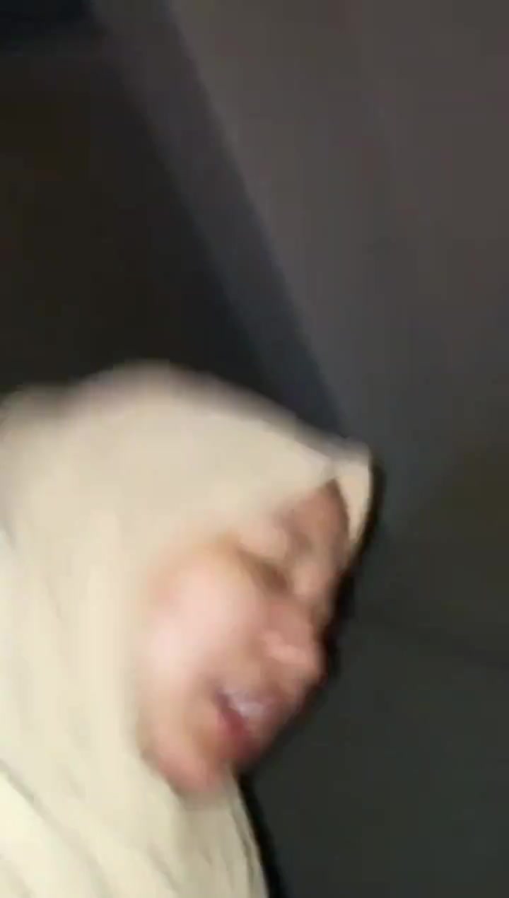 4WeDnegh4-Jilbab_putih_nangis_di_entot_om