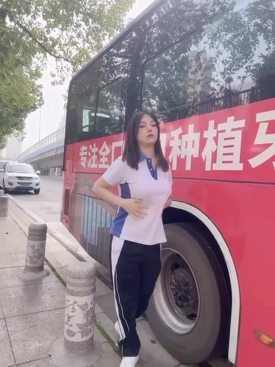 Di stasiun kereta (2) TG @doodstreamredlion