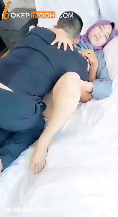 Bokep Dewasa - Jilbab PNS Selingkuh Di Gilir Di Hotel 1