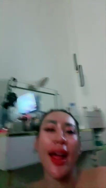 heboh tante kinan dan pasukan ewe brondong (6)